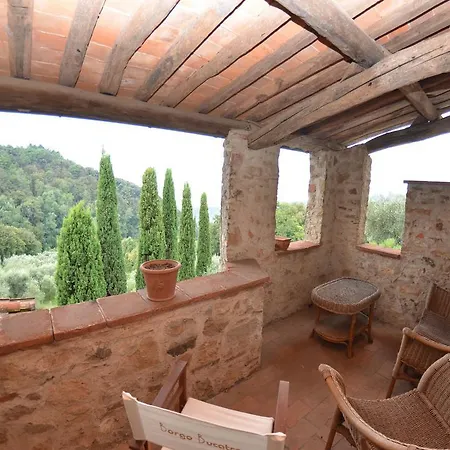 Borgo Bucatra Buonvento Casa vacanze Chiatri